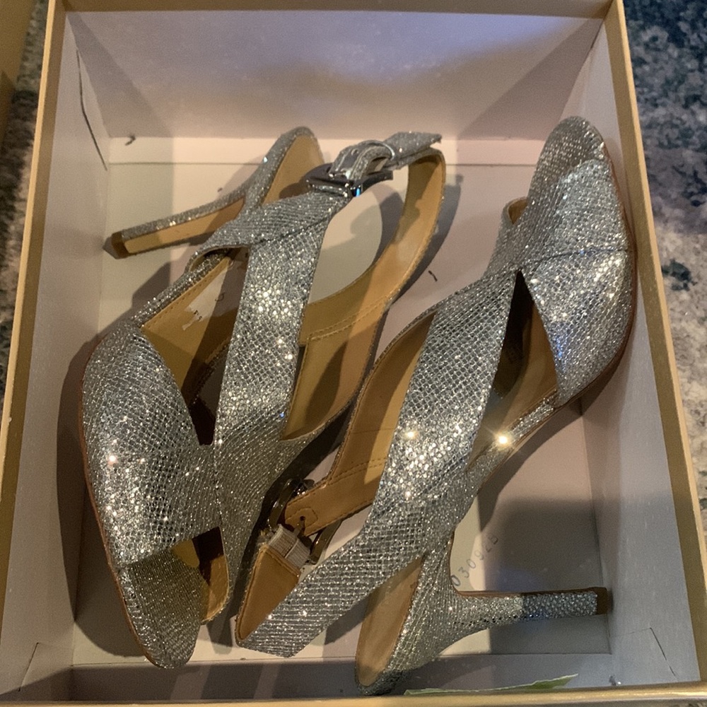 NWT MICHAEL KORS glitter heels - Picture 3 of 5